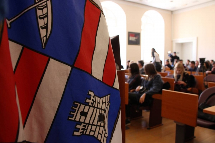 U petak potpisivanje ugovora o županijskim stipendijama darovitim učenicima i učenicima