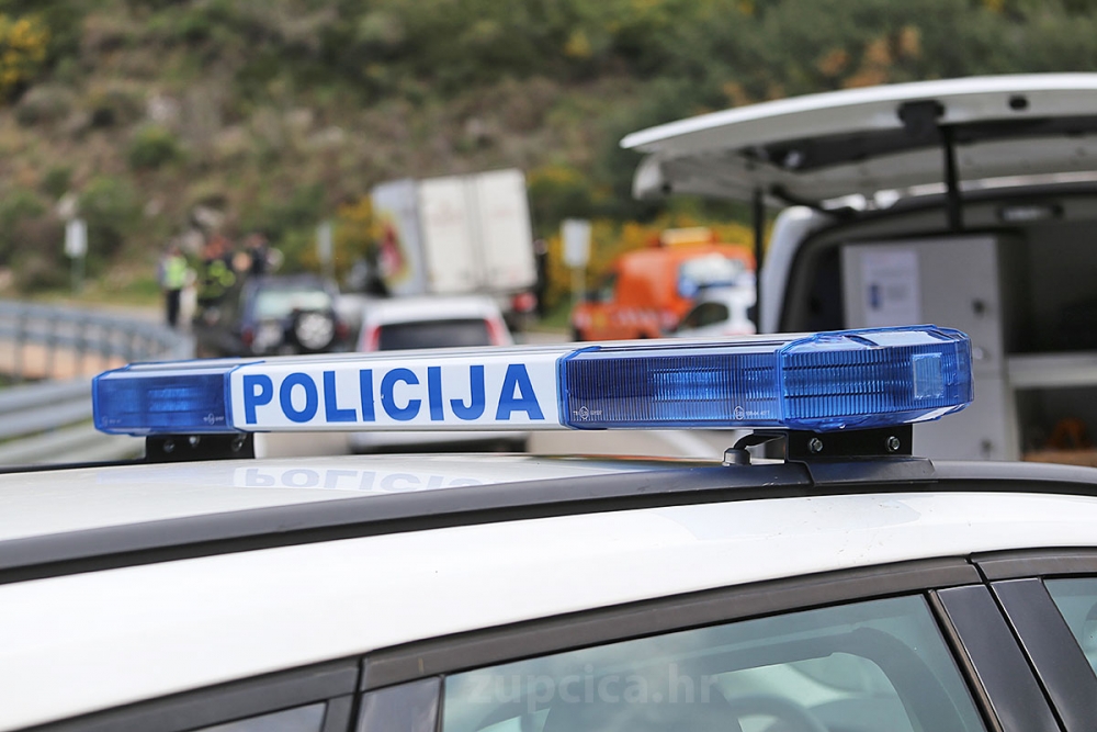 Policijsko izvje&scaron;če o sinoćnjoj prometnoj nesreći s dvije smrtno stradale i pet ozlijeđenih osoba na Rabi