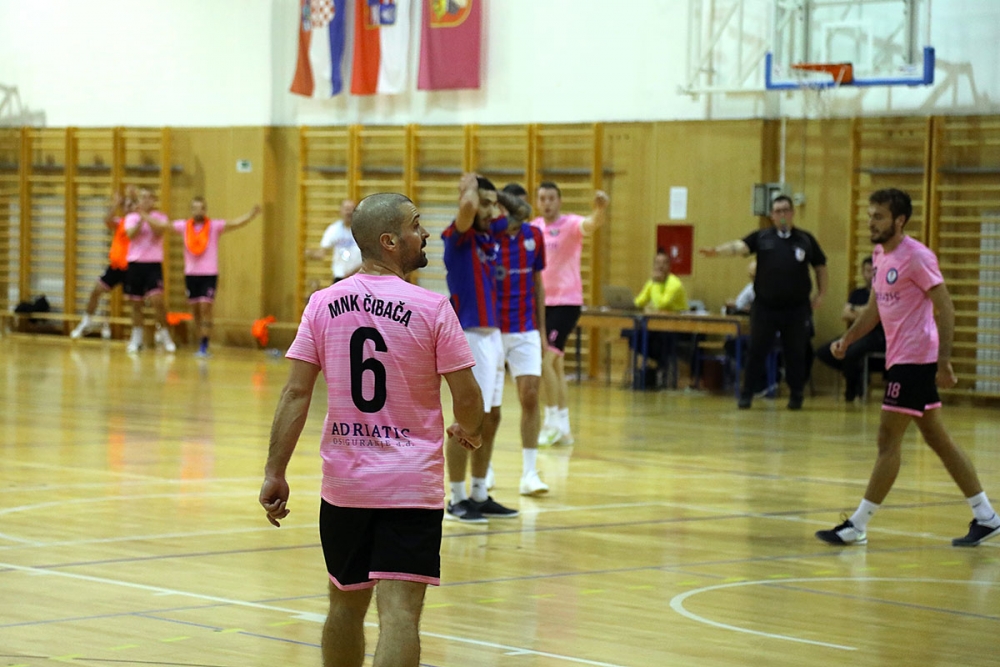 Županijska futsal liga na Mljekari; Čibačani te&scaron;kom mukom stigli do prvih bodova (FOTO)