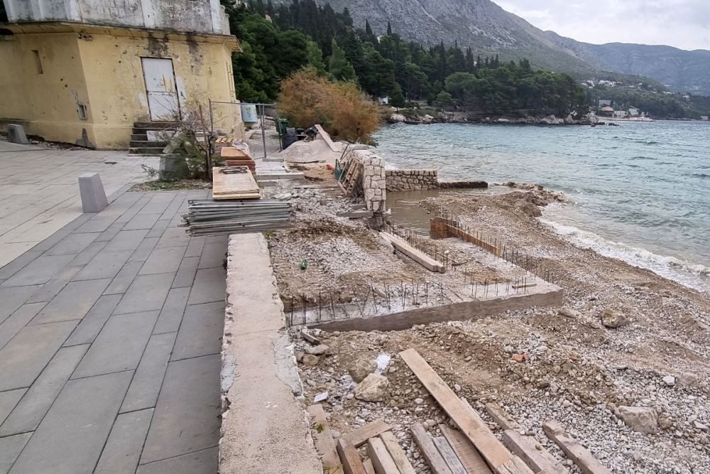 Izgradnja rampe za siguran ulazak osoba s invaliditetom i smanjenom pokretljivosti u more