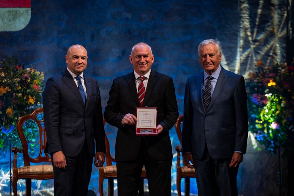 Čestitka župskog HDZ-a KUD-u Marko Marojica povodom županijske nagrade